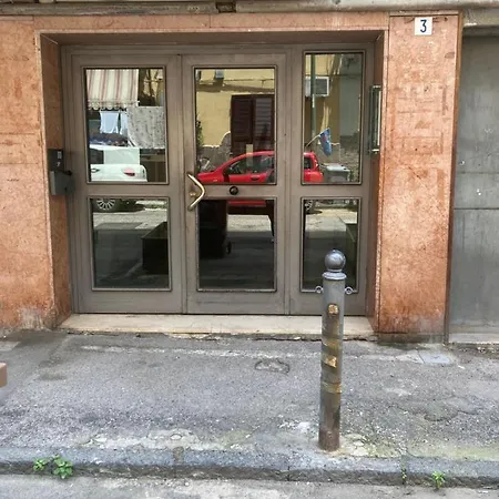 Sentiti A Casa-guest House * Naples